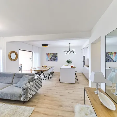 Ana Apartment