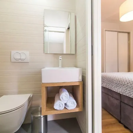 Ana Apartment *