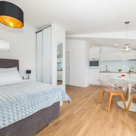 Ana Apartment