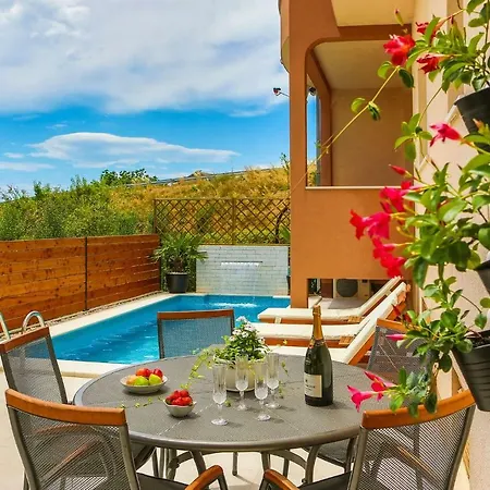 Apartment Ana Kastela
