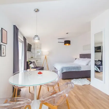 Apartment Ana *
